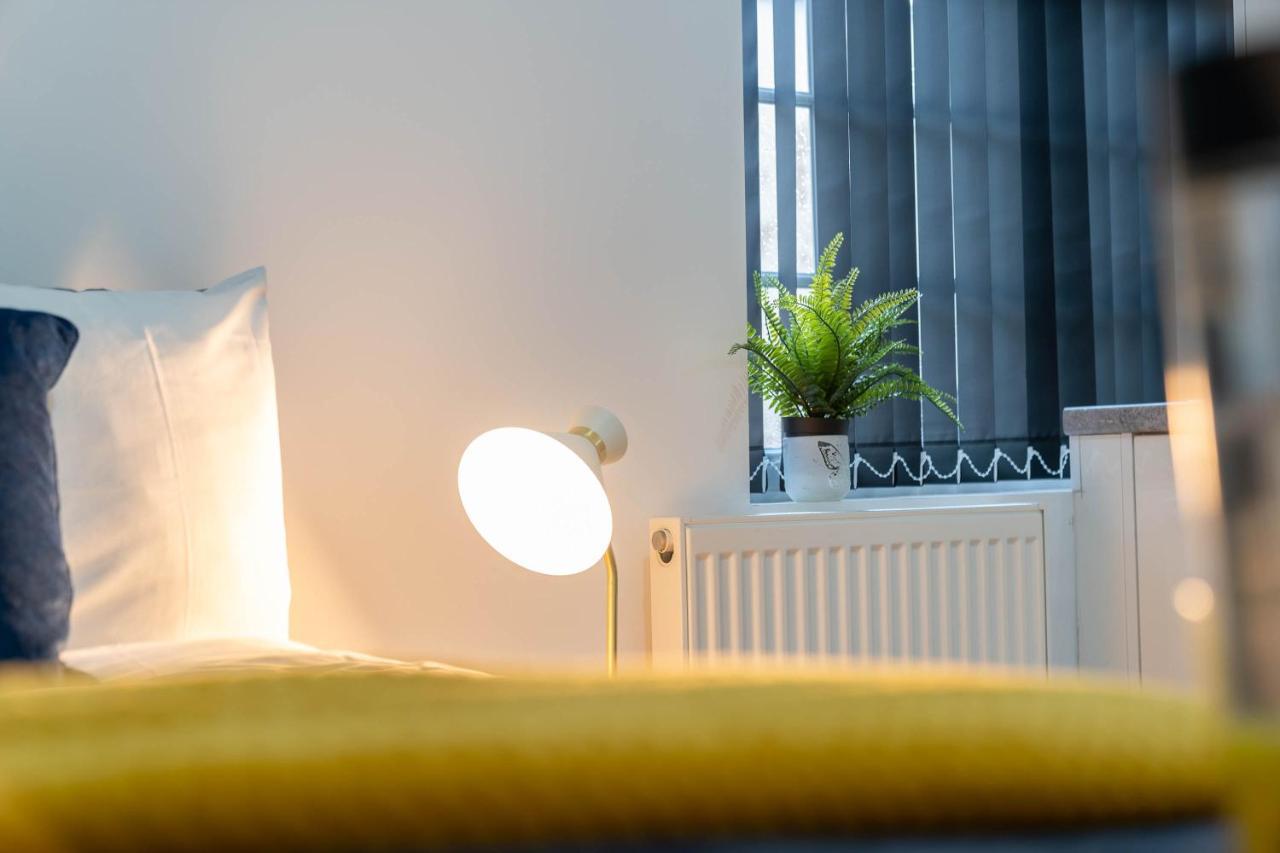 Comfy, Modern Studio With Netflix Apartment Birmingham Ngoại thất bức ảnh